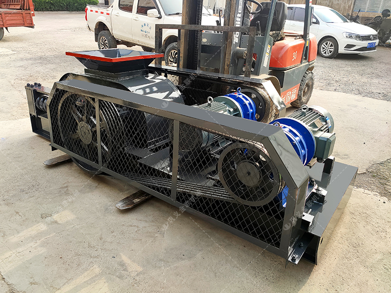 小型石英石制砂機發往福建泉州