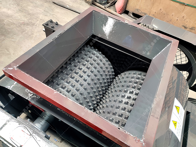 破碎效率翻倍!雙齒輥破碎機(jī)如何輕松應(yīng)對高硬度原煤? 破碎效率翻倍!雙齒輥破碎機(jī)如何輕松應(yīng)對高硬度原煤?